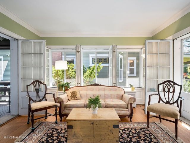 320 N Scoville Avenue, Oak Park, IL 60302
