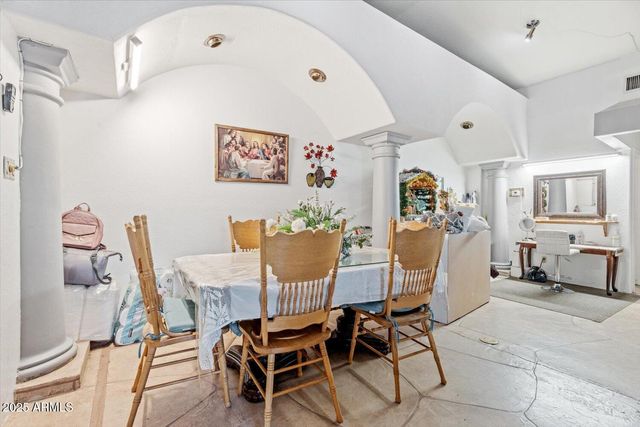 7849 S 7TH Avenue, Phoenix, AZ 85041