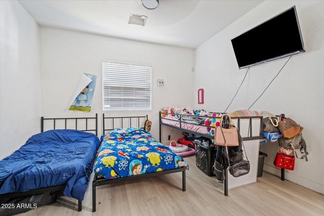 7849 S 7TH Avenue, Phoenix, AZ 85041