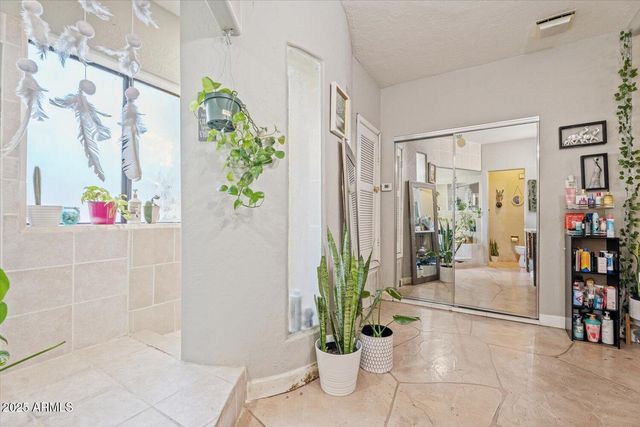 7849 S 7TH Avenue, Phoenix, AZ 85041