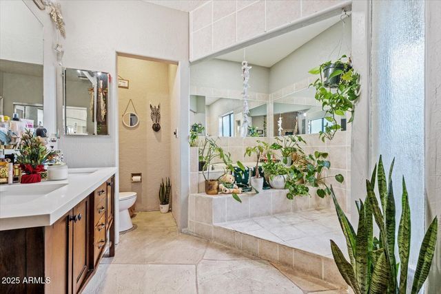 7849 S 7TH Avenue, Phoenix, AZ 85041