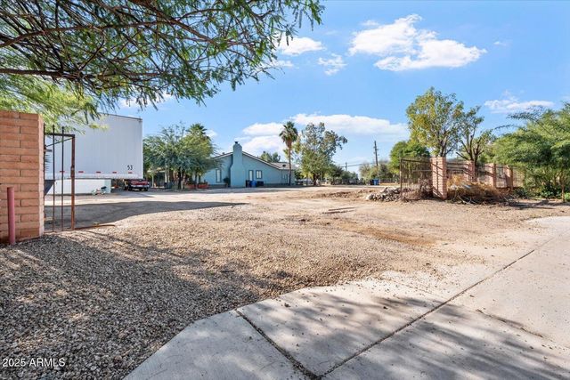 7849 S 7TH Avenue, Phoenix, AZ 85041