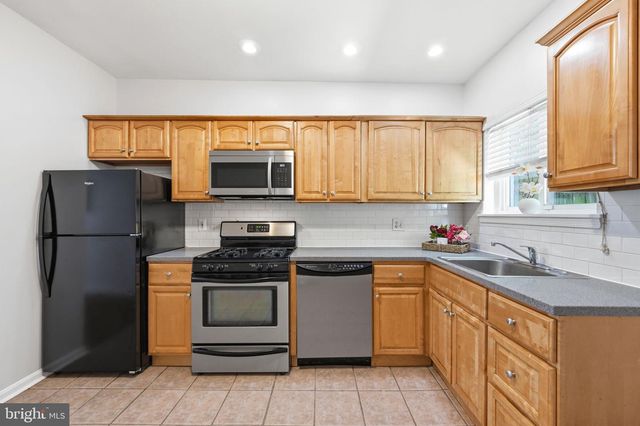 928 N. BAMBREY, Philadelphia, PA 19130