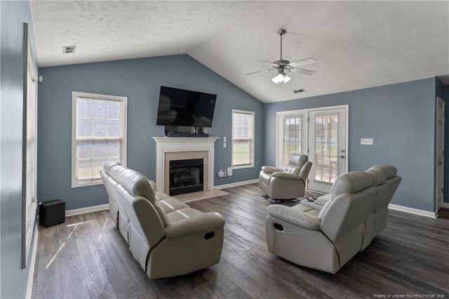 238 Emma Lane, Raeford, NC 28376