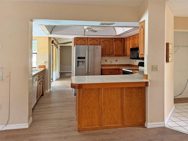 8185 PHILATELIC DRIVE, Spring Hill, FL 34606