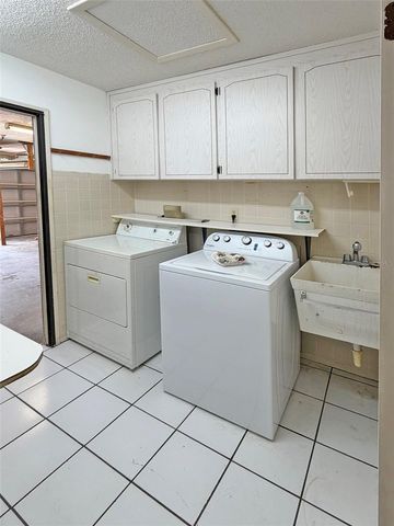 8185 PHILATELIC DRIVE, Spring Hill, FL 34606