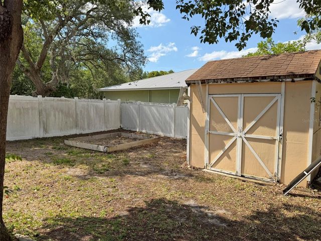 8185 PHILATELIC DRIVE, Spring Hill, FL 34606