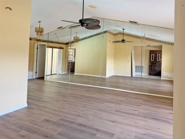 8185 PHILATELIC DRIVE, Spring Hill, FL 34606