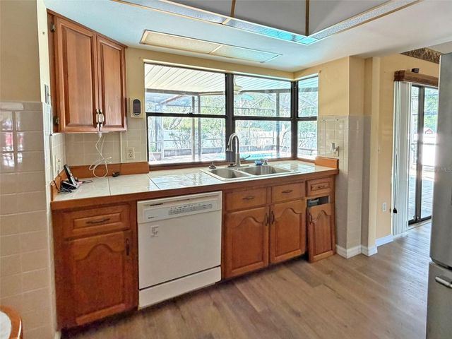 8185 PHILATELIC DRIVE, Spring Hill, FL 34606