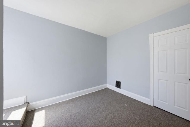 19 CUYLER AVE, Trenton, NJ 08609
