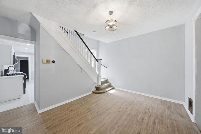 19 CUYLER AVE, Trenton, NJ 08609