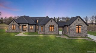 67736 Overlook Trail, Washington Township, MI 48095