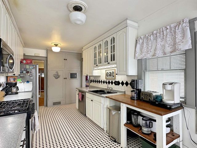 326 S Wisconsin Street, Janesville, WI 53545