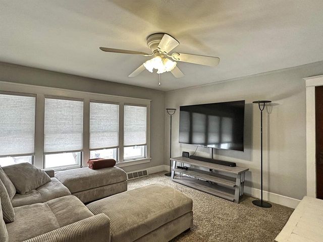 326 S Wisconsin Street, Janesville, WI 53545