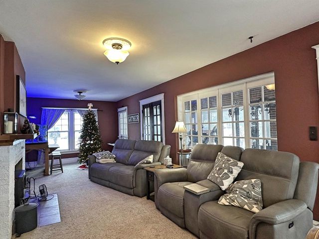 326 S Wisconsin Street, Janesville, WI 53545