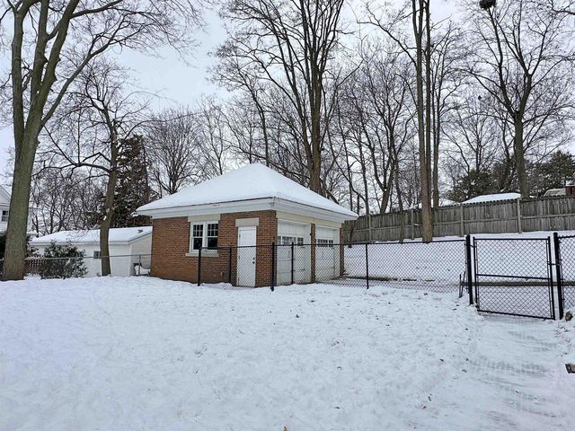 326 S Wisconsin Street, Janesville, WI 53545