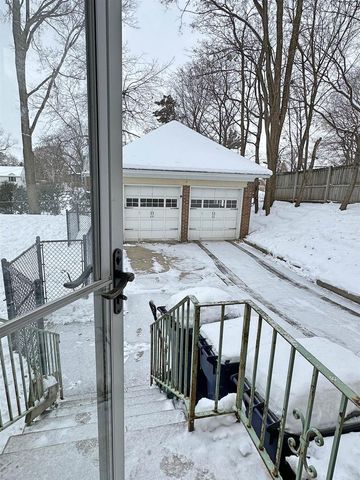 326 S Wisconsin Street, Janesville, WI 53545