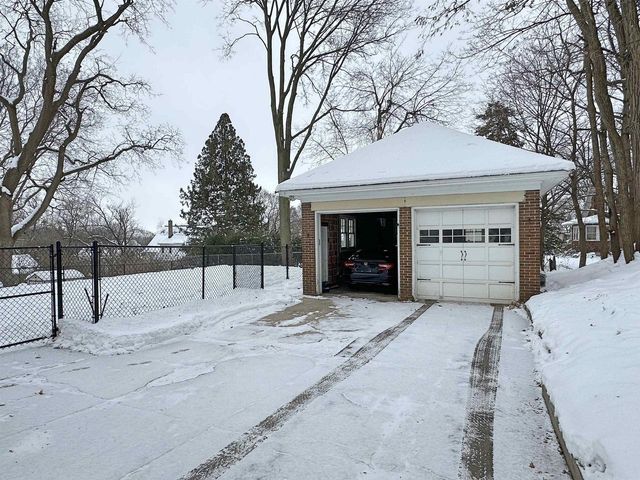 326 S Wisconsin Street, Janesville, WI 53545