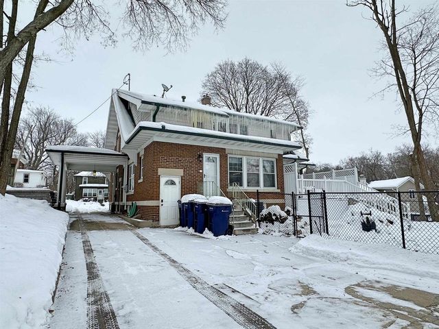 326 S Wisconsin Street, Janesville, WI 53545