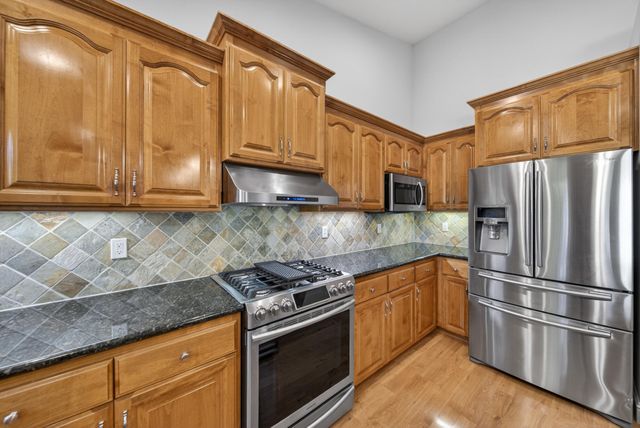 4174 Winter Green Court, Redding, CA 96001