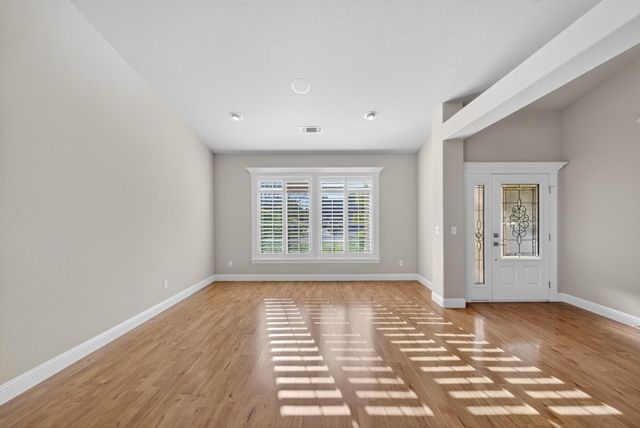 4174 Winter Green Court, Redding, CA 96001