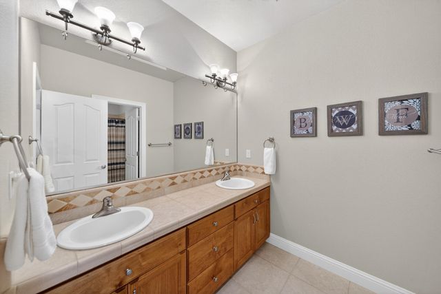 4174 Winter Green Court, Redding, CA 96001