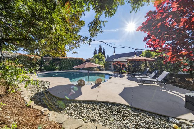 4174 Winter Green Court, Redding, CA 96001