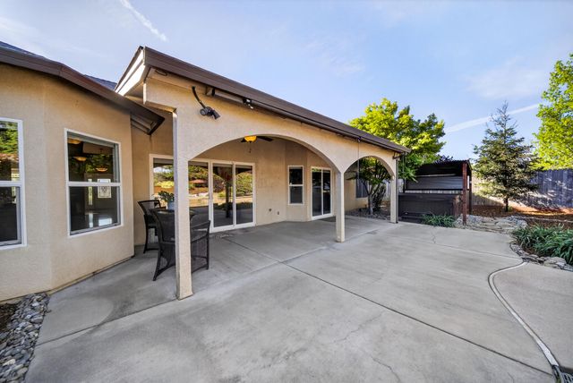 4174 Winter Green Court, Redding, CA 96001