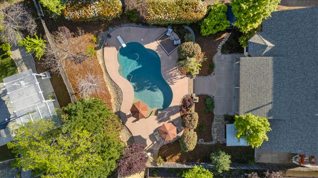 4174 Winter Green Court, Redding, CA 96001
