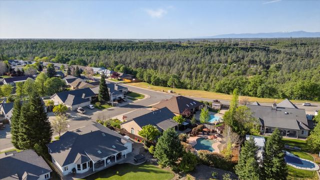 4174 Winter Green Court, Redding, CA 96001