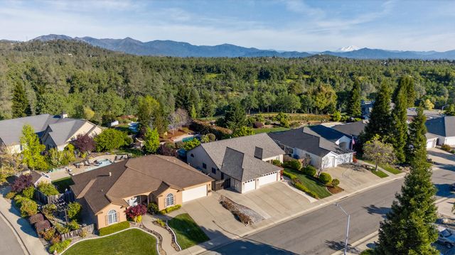 4174 Winter Green Court, Redding, CA 96001