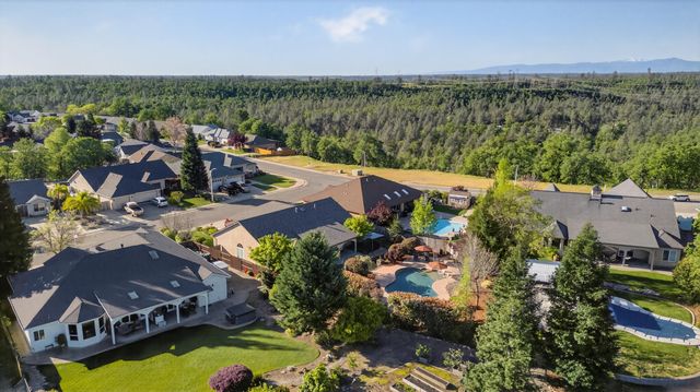 4174 Winter Green Court, Redding, CA 96001