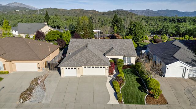 4174 Winter Green Court, Redding, CA 96001