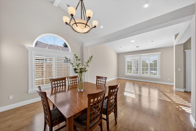 4174 Winter Green Court, Redding, CA 96001