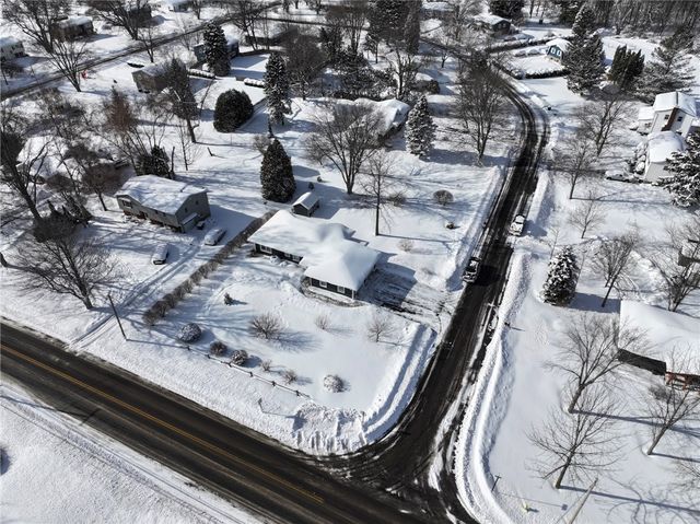 7497 Lake Avenue, Williamson, NY 14589