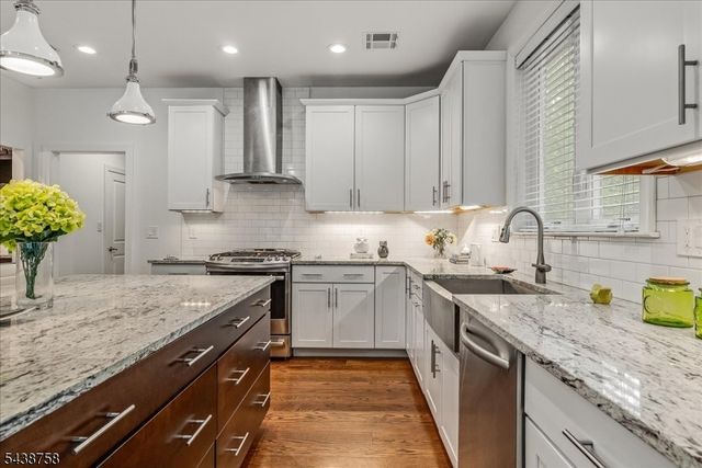 19 Erskine Dr, Morristown Town, NJ 07960