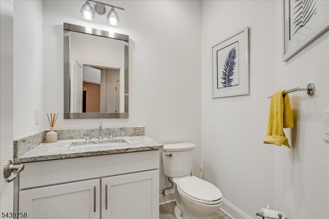 19 Erskine Dr, Morristown Town, NJ 07960