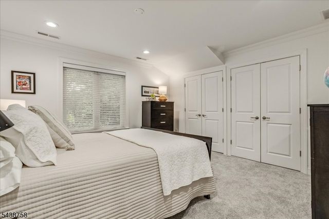 19 Erskine Dr, Morristown Town, NJ 07960