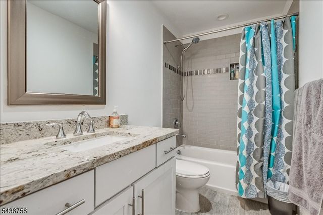 19 Erskine Dr, Morristown Town, NJ 07960