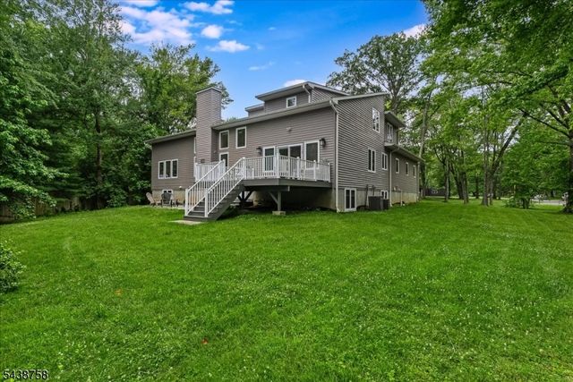 19 Erskine Dr, Morristown Town, NJ 07960