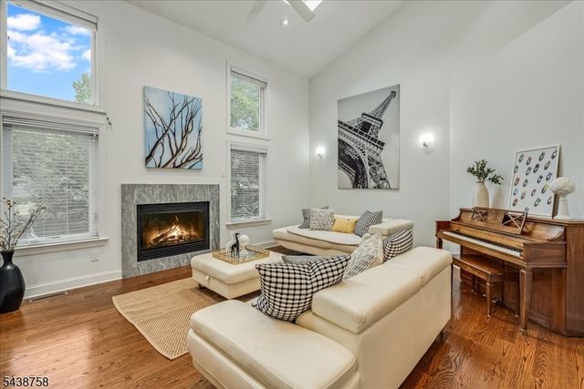 19 Erskine Dr, Morristown Town, NJ 07960