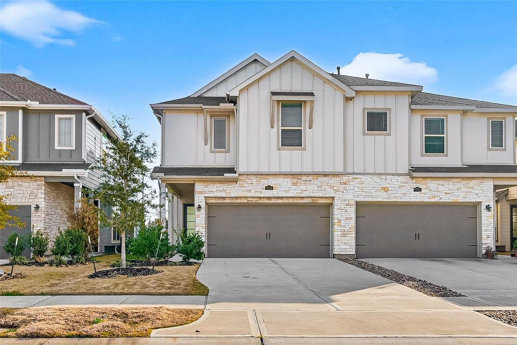 5703 Foggy Vine Court, Fulshear, TX 77441