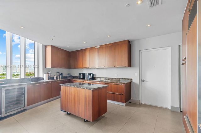 16001 Collins Ave 506, Sunny Isles Beach, FL 33160