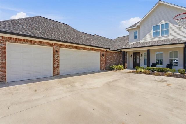 5842 WEEPING WILLOW Drive, Lake Charles, LA 70605