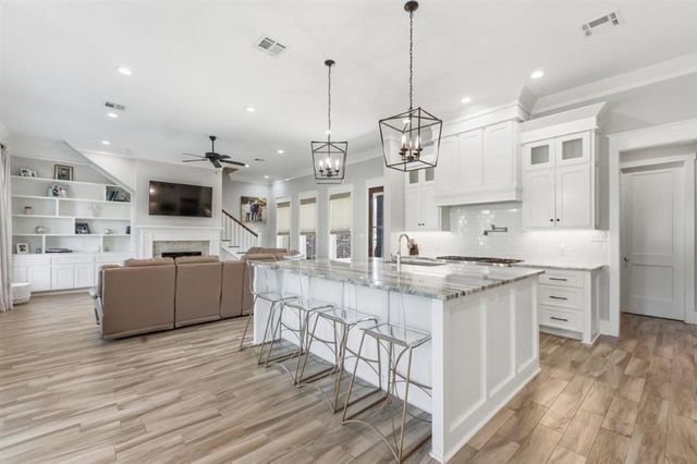 5842 WEEPING WILLOW Drive, Lake Charles, LA 70605