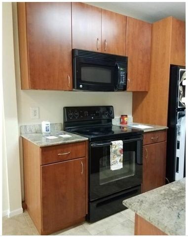 8749 NW 39th Street, Sunrise, FL 33351