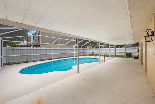 16132 COUNTRY CROSSING DRIVE, Tampa, FL 33624