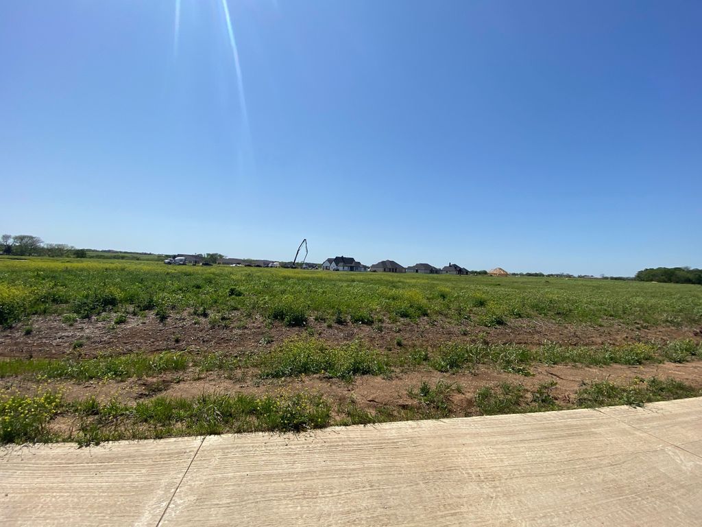 000 Creamer Court, Waxahachie, TX 75167