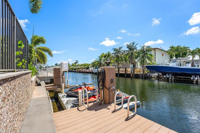 4230 NE 24th Avenue, Lighthouse Point, FL 33064