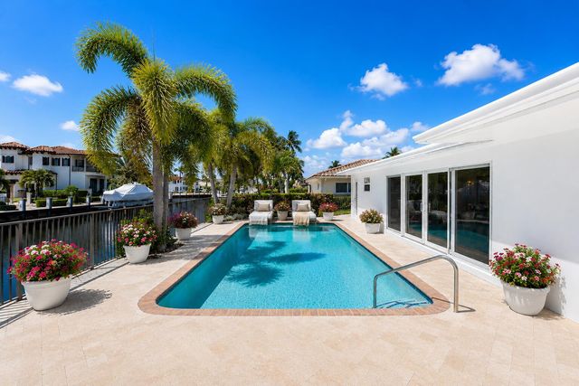 4230 NE 24th Avenue, Lighthouse Point, FL 33064